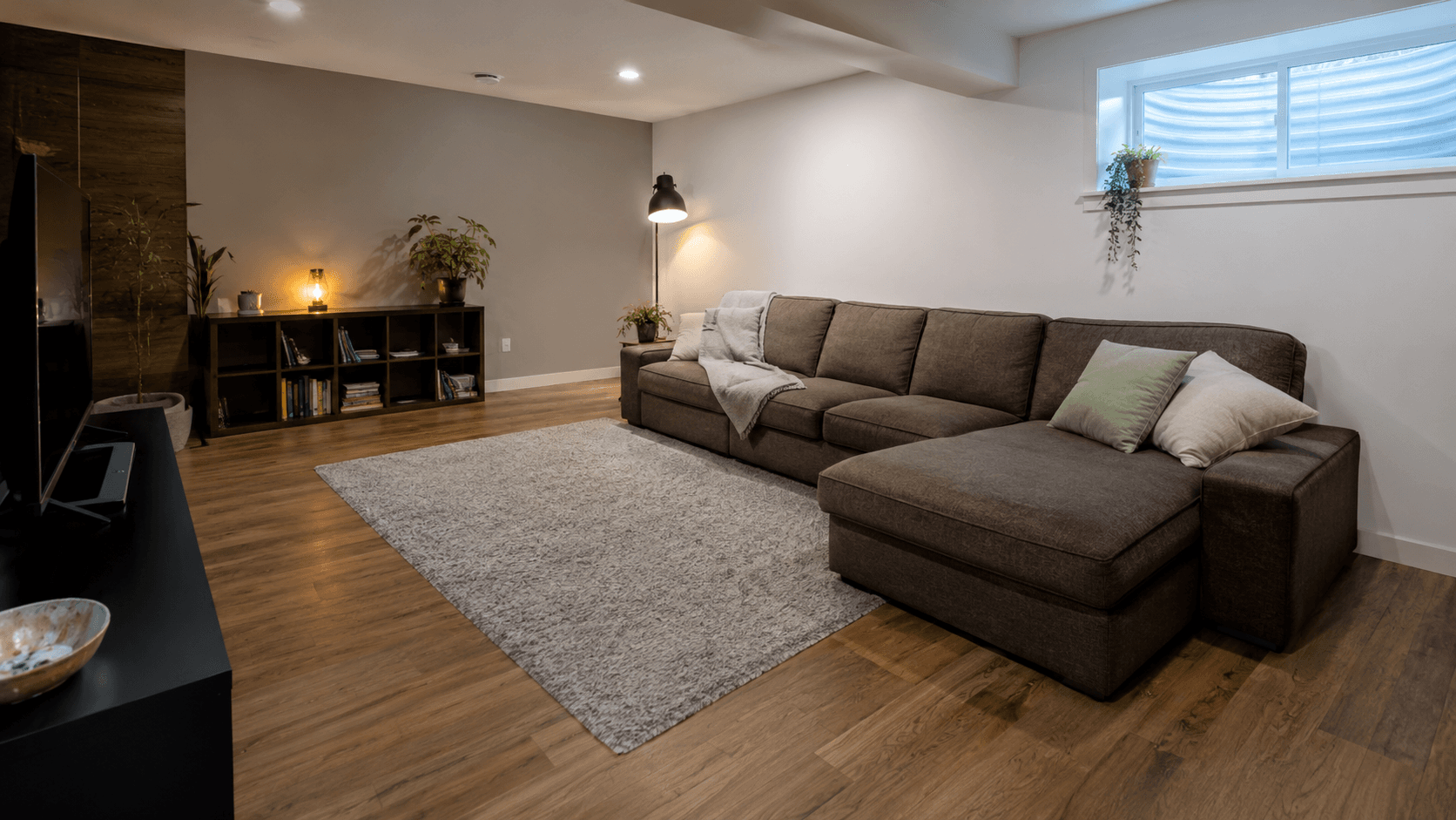 Aménager un sous-sol à Laval : permis, humidité et radon
